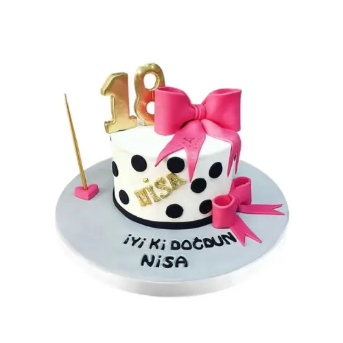 Genç Kız 18 Yaş Doğum Günü Pastası
