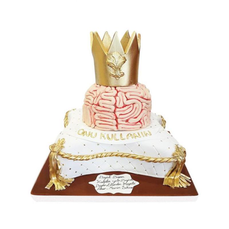 Yastıkta Taçlı Beyin Pastası