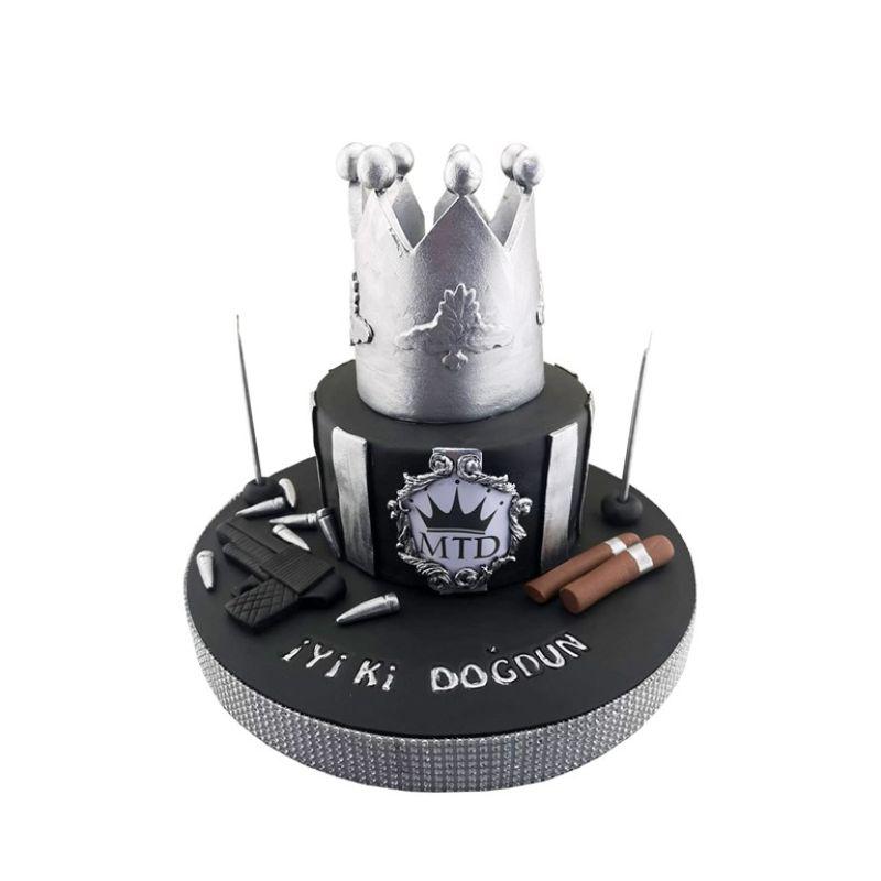 Gümüş Taçlı Doğum Günü Pastası