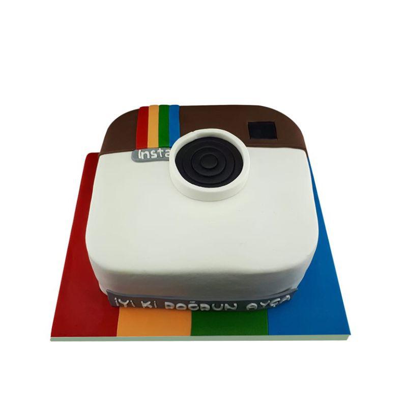 Instagram Fenomeni Doğum Günü Pastası