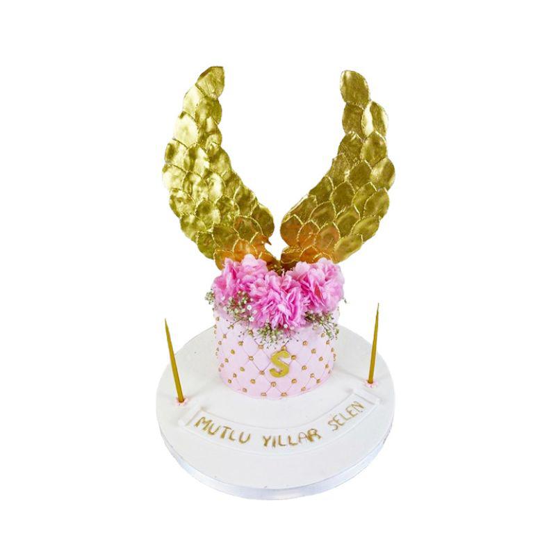 Kanatlı Pembe Doğum Günü Pastası