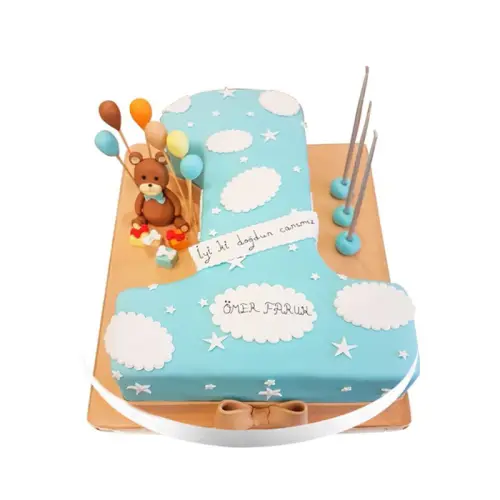 Bir Yaş Doğum Günü Pastası