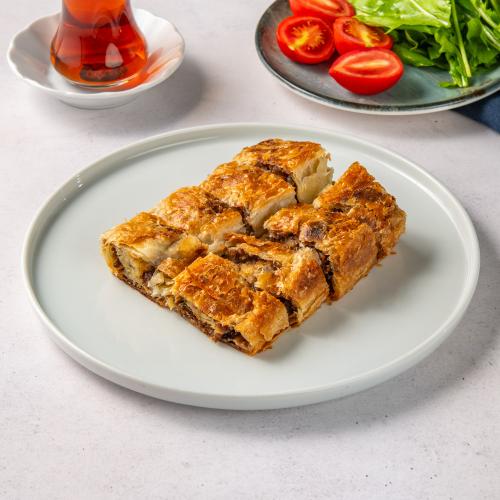 Kıymalı Kol Böreği