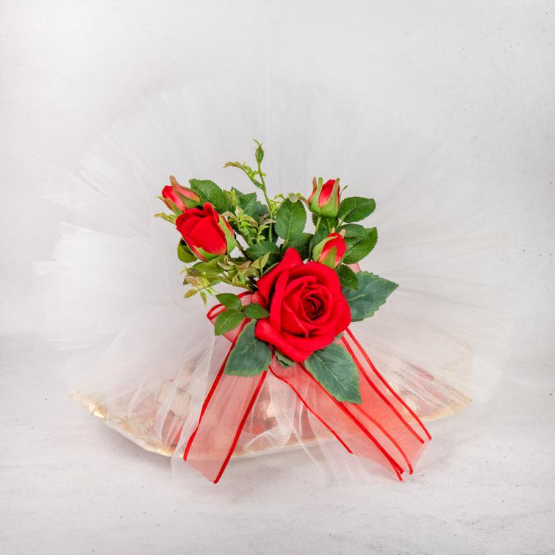 Kırmızı Güllü Tepsi Çikolata