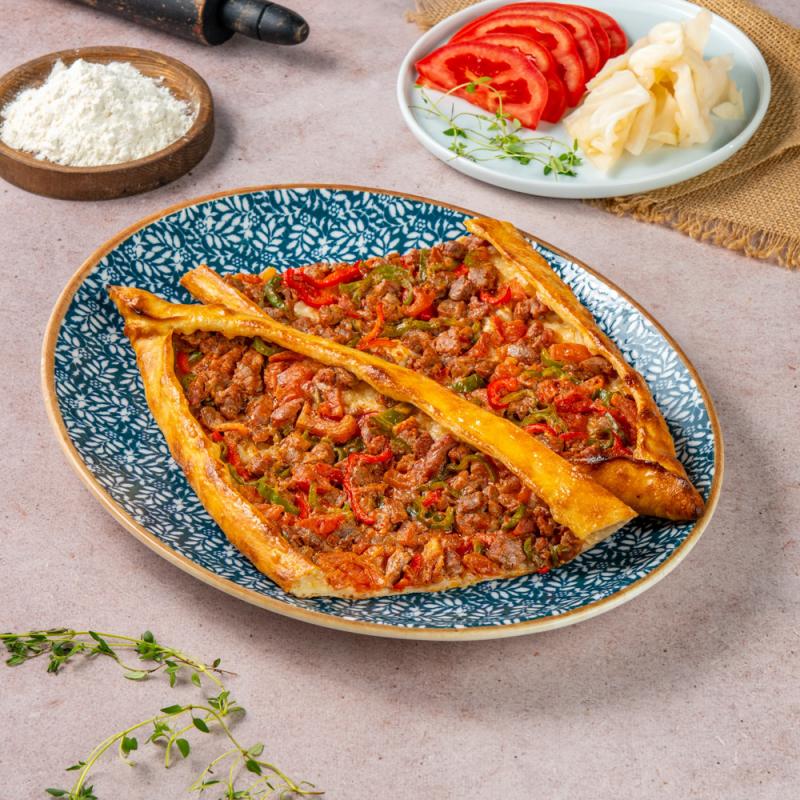 Kuşbaşlılı Açık Pide